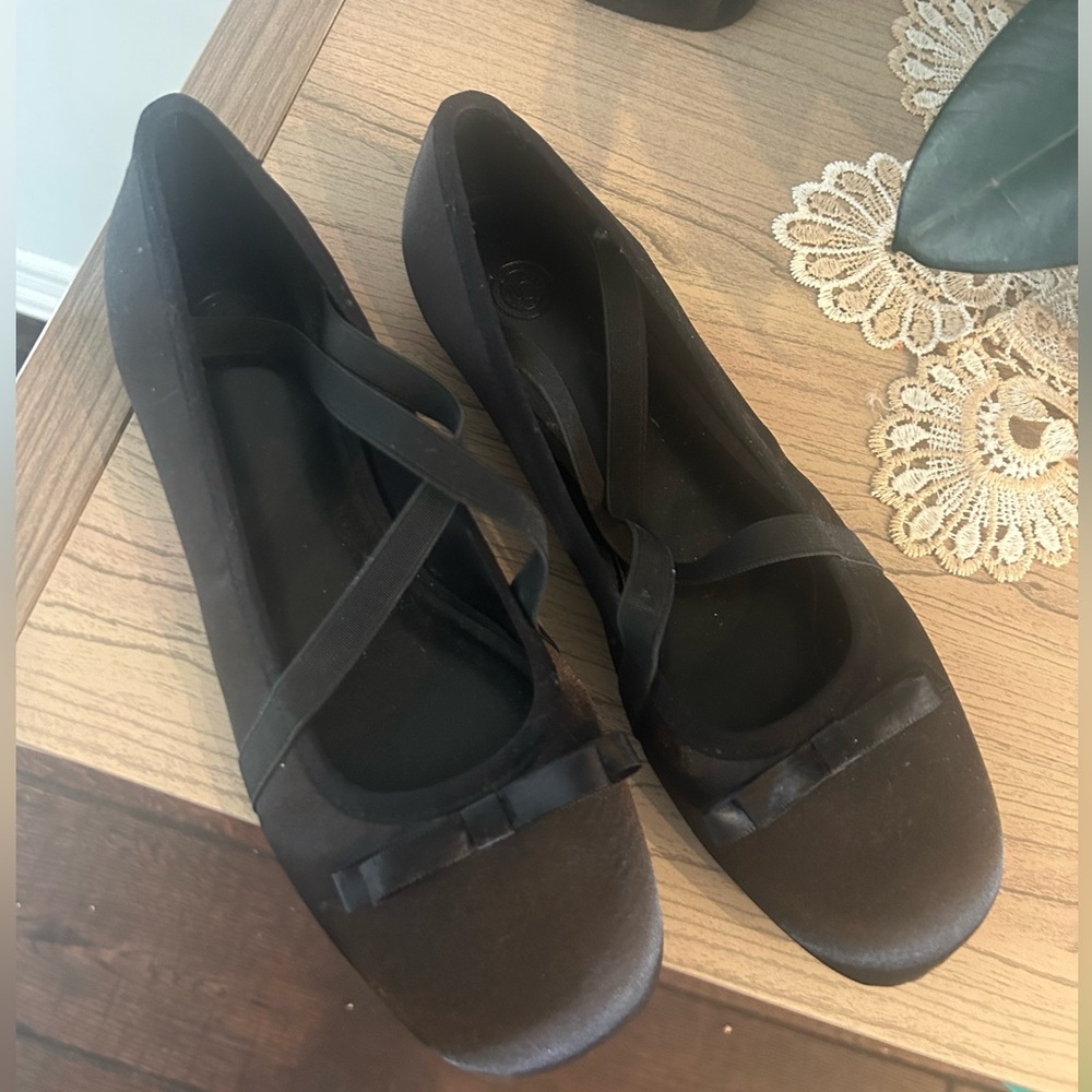 NWT Urban Outfitters Ballerina Flats- size 8